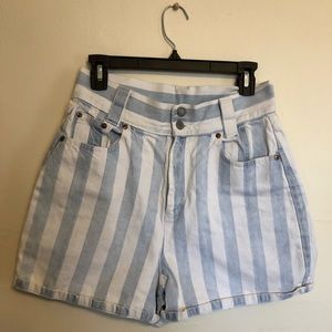 Stripped denim high waisted vintage shorts